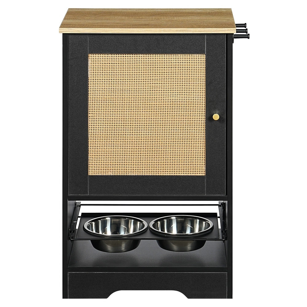 Feeding Station With 1 Lockers