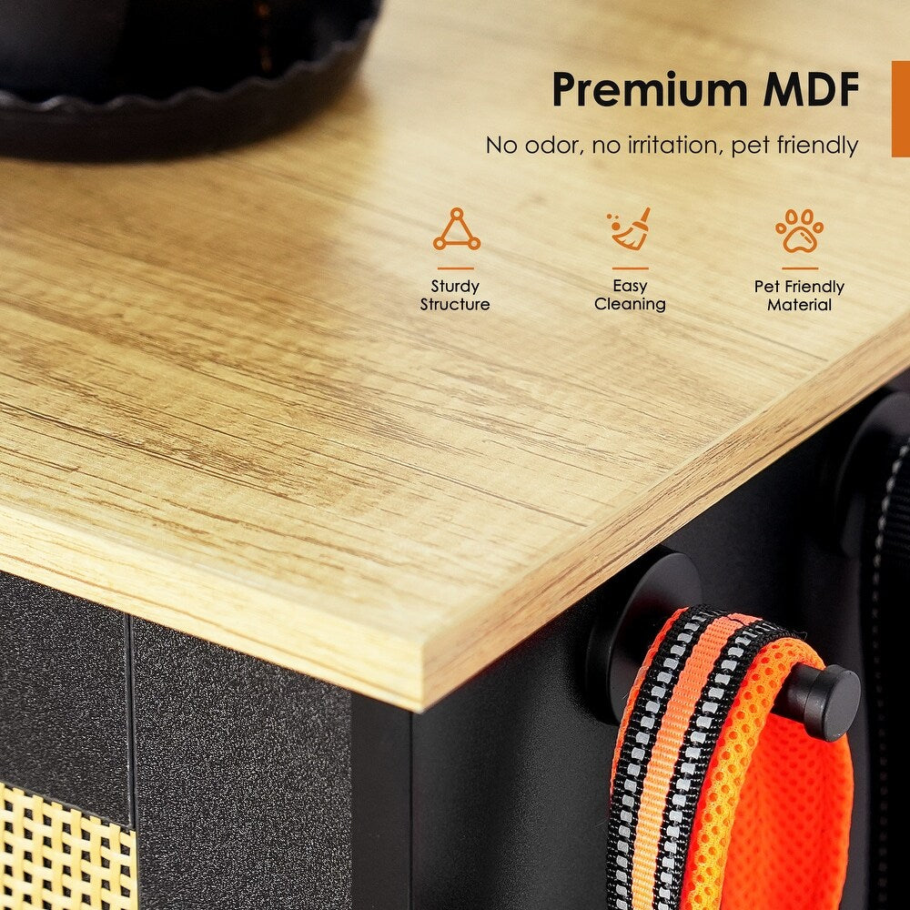 Feeding Station With 2 Lockers